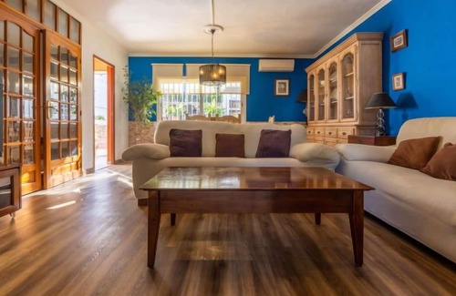 Tamarit Casa | Vacation home Ripolles in Torredembarra - 8 persons, 4 bedrooms
