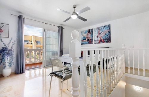 Caleta de Fuste Casa | Casa de vacaciones "Sol y Mar Caleta de Fuste" con piscina compartida, jardín y Wi-Fi