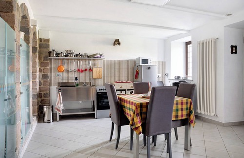 Priocca Casa | Casa de vacaciones "Sweet Life" con piscina compartida, terraza privada y Wi-Fi