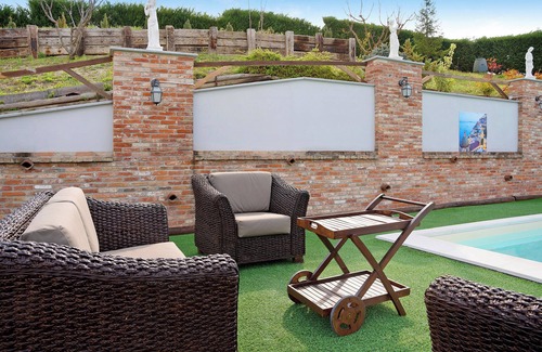 Priocca Casa | Casa de vacaciones "Sweet Life" con piscina compartida, terraza privada y Wi-Fi