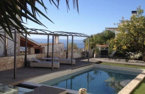 Calamayor Casa | Casa de vacaciones "Torre Blanca" con vistas al mar, piscina compartida y Wi-Fi