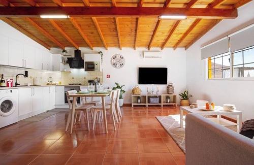 Tuineje Casa | Casa de vacaciones 'Valentina' con vistas a la montaña, Wi-Fi y aire acondicionado