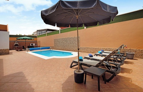 Corralejo Villa | Casa de vacaciones 'Villa Contenta' con piscina y Wi-Fi