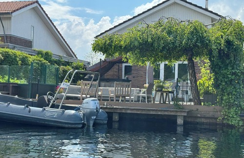 Vinkeveen Casa | Vacation home Vinkeveense Plassen