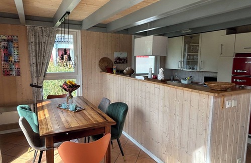 Wendisch Rietz Casa | Casa de vacaciones directamente en el lago con terraza de agua - con sauna y chimenea