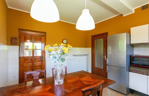 Brezzo di Bedero Casa | Vacation home with large garden and barbecue