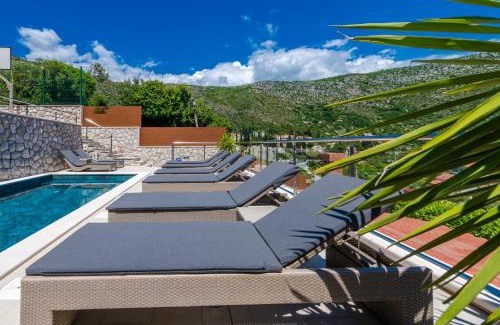Zaton Casa | Vacation home with Private heated Pool