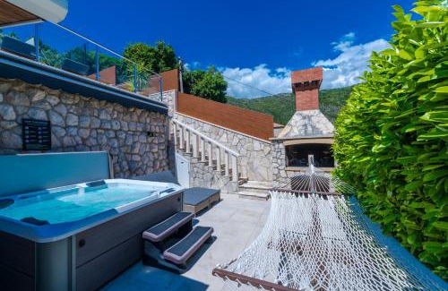 Zaton Casa | Vacation home with Private heated Pool