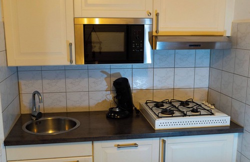 Bruinisse Casa | Vacation home with terrace in Bruinisse near Renesse for up to 6 people