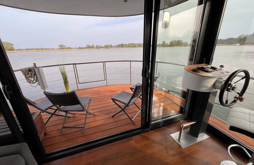 Havelsee Casa | Vacation in a floating vacation home in the middle of nature,