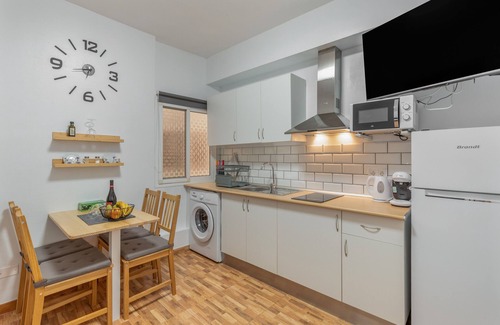 Sardina Apartamento | Vacation 'Las Sirenas Ii' with Wi-Fi and Air Conditioning
