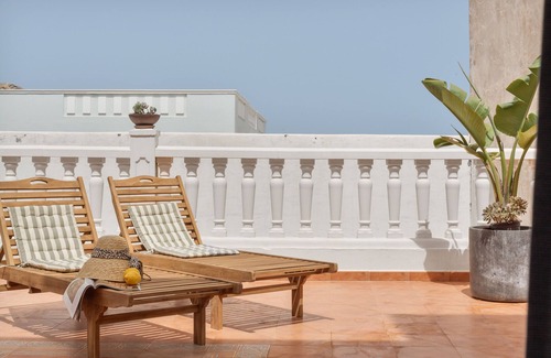 Puerto del Rosario Apartamento | Vacaciones 'Nomad Retreat' con terraza privada, jardín privado y Wi-Fi