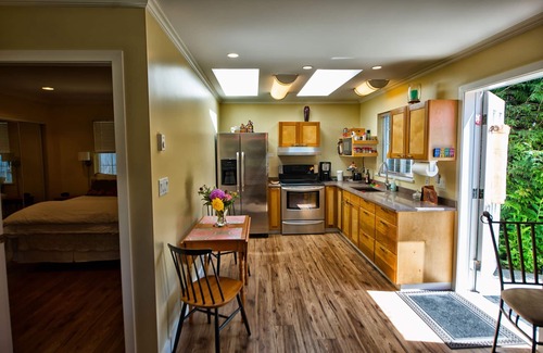 Comox Cabaña | Vacaciones o corto plazo autocontenido Alquiler Cottage