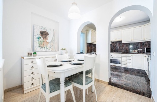 Arguineguin Apartamento | Vacaciones 'Pomelo 1' con vistas al mar, Wi-Fi y aire acondicionado
