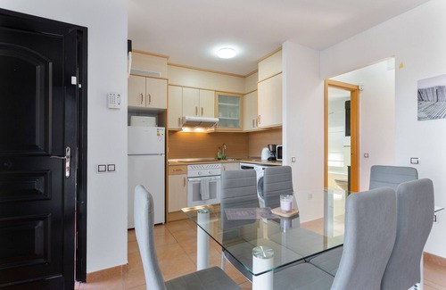 La Oliva Apartamento | Vacaciones 'Punta Calma' con vistas al mar, piscina compartida y Wi-Fi