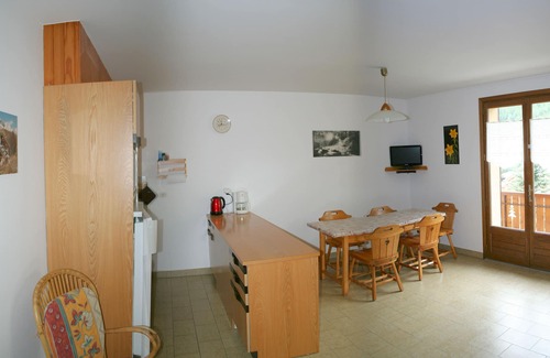 La Salle-les-Alpes Apartamento | Alquiler temporal en Serre Chevalier 1400 en un chalet - centro de la localidad