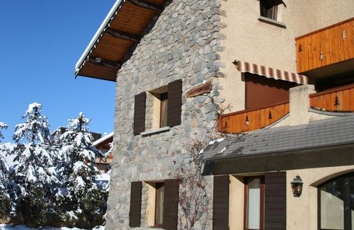 La Salle-les-Alpes Apartamento | Alquiler temporal en Serre Chevalier 1400 en un chalet - centro de la localidad