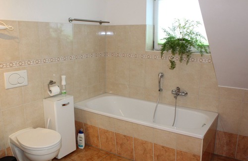Bernburg Apartamento | Vacation rental 2 accommodates a max. of 10 people