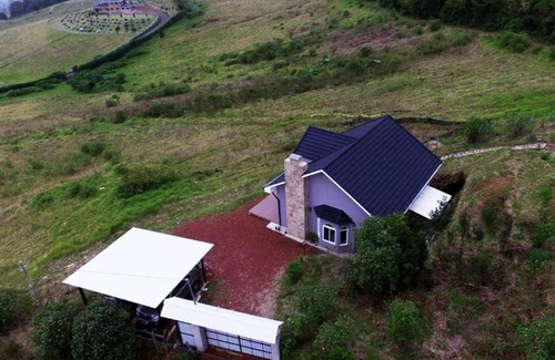Sabana Redonda Casa | Alquiler de vacaciones, Impresionante vista cerca del Volcán Poás