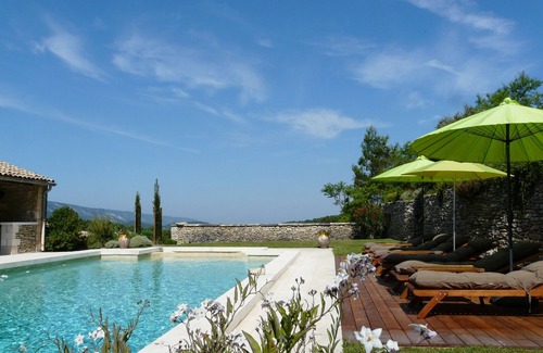 Lacoste Chalet De Esquí | Magnífica casa de campo provenzal con magníficas vistas en Lacoste en el Parc du Lubéron