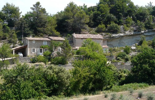 Lacoste Chalet De Esquí | Magnífica casa de campo provenzal con magníficas vistas en Lacoste en el Parc du Lubéron