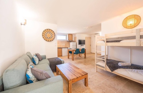Arles Chalet De Esquí | Vacation rental house with pool MOULES LS3-299