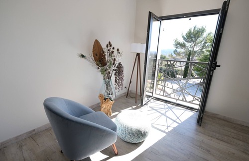 Puget Villa | Vacation rental house with pool PUGET LS2-427