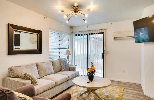 Las Vegas Apartamento | Vacation Rental Near Las Vegas Strip with Pool!