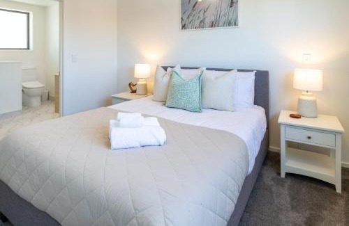 Upper Riccarton Apartamento | Vacation Riccarton 2 bed 2 bath w/carpark
