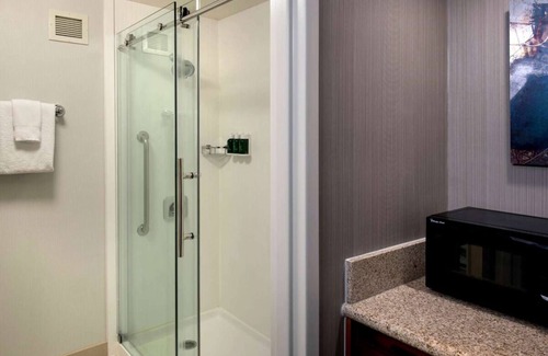Milford Hotel | Vacation Starts Here! w/ Indoor Pool, Pet-Friendly, Close to Edwards Field
