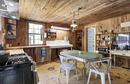 Wilmington Casa | Vacation time! Spacious newly remodeled retreat with all the comforts to unwind.