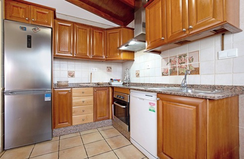 Corralejo Villa | Villa de vacaciones 'Villa Brisamar19' con vistas a la montaña, piscina privada y Wi-Fi