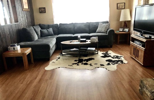 Inyokern Casa | Vacation with the Horses in our Ranch House! Right off Hwy 395