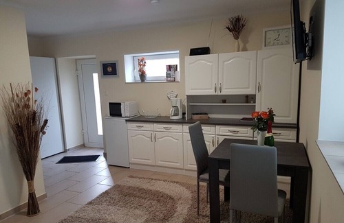 Frankenheim-Lindennaundorf Apartamento | Vacaciones en la granja de caballos en Leipzig Lago
