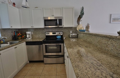 Alice Town Condominio | Vacay All Day...Ocean View Condo