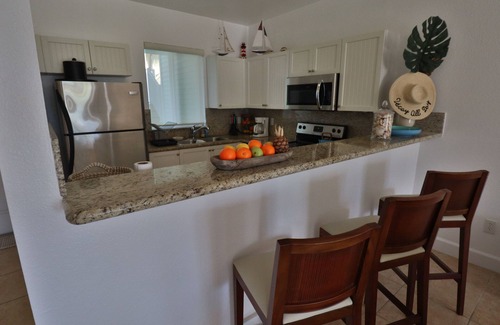 Alice Town Condominio | Vacay All Day...Ocean View Condo