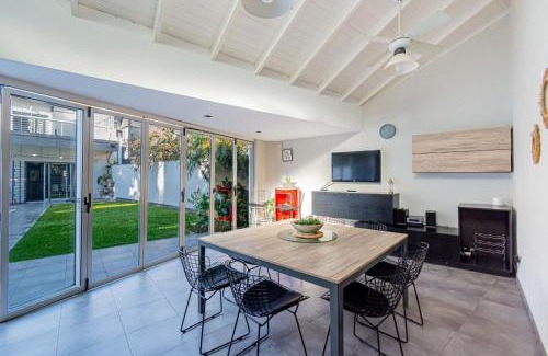 Comuna 11 Casa | Vaer House: Experiencia con Jacuzzi y Quincho