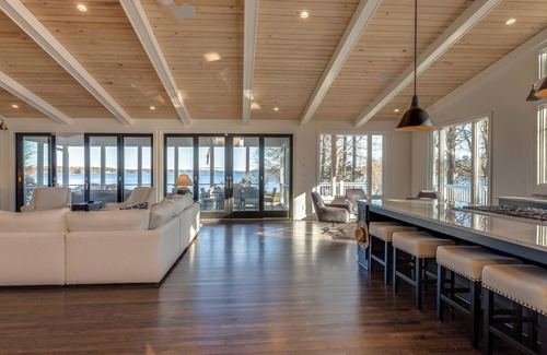 Littleton Casa | Vagabonds House | Stunning Views | 10-12 ft. Water Depth