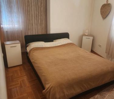 Novi Pazar Apartamento | Vaikiki Apartman LM