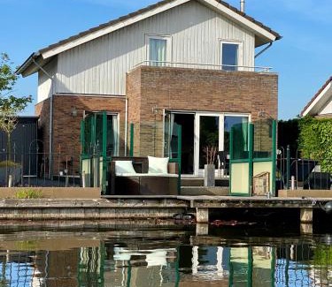 Vinkeveen Casa | Vakantiehuis aan het water
