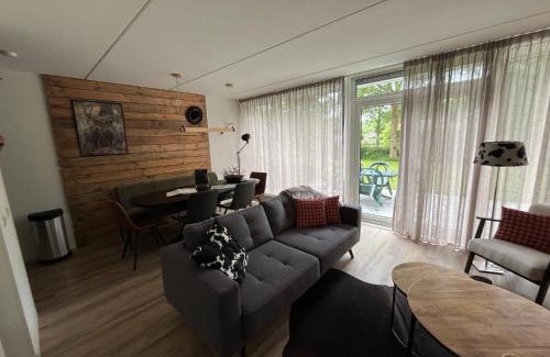 Vlagtwedde Complejo | Vakantiehuis de Vennen in Vlagtwedde Parkeren voor de deur