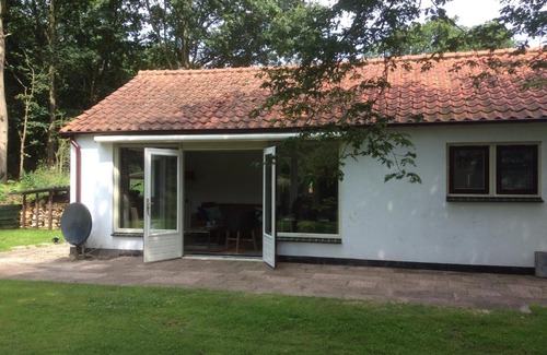 Oostvoorne Apartamento | Vakantiehuisje vlakbij de duinen