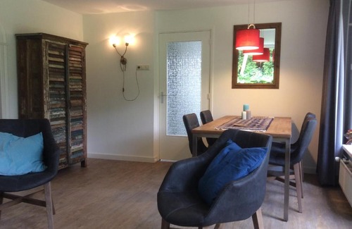 Oostvoorne Apartamento | Vakantiehuisje vlakbij de duinen