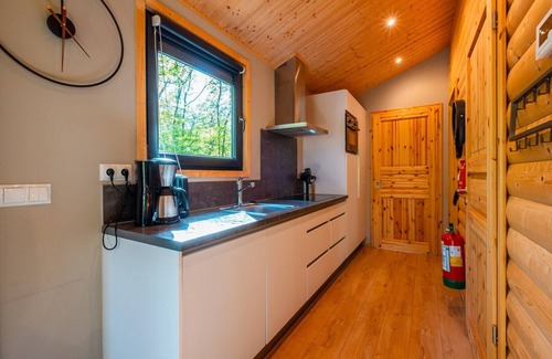 Municipality of Westerveld Chalet De Esquí | Vakantiepark De Wiltzangh - Velthorst Hottub 4