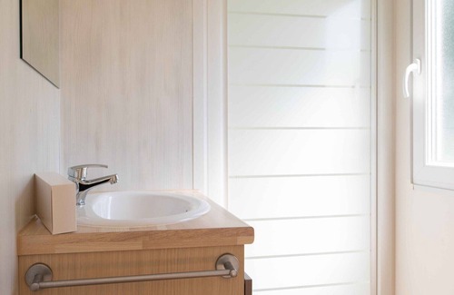 Jabbeke Chalet De Esquí | Vakantiepark Klein Strand - Comfort Chalet 4p