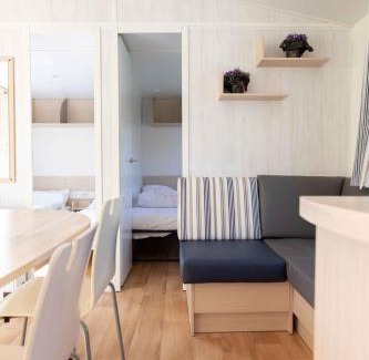 Jabbeke Chalet De Esquí | Vakantiepark Klein Strand - Comfort Chalet 6p