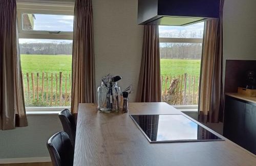 Strooiendorp Casa | Vakantiewoning met hottub en bedstede - De Kruidenhoeve in het Reestdal