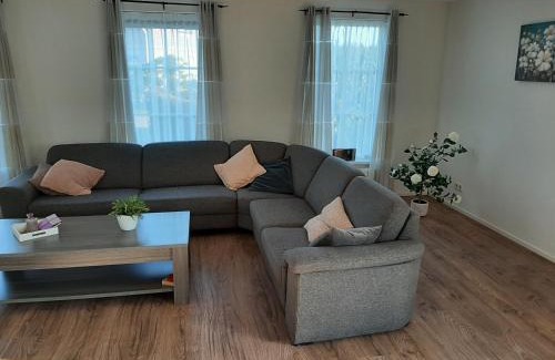 Tzummarum Casa | Vakantiewoning met omheinde tuin