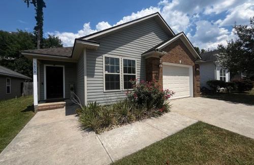 Valdosta Casa | Valdosta 3-Bedroom Home with 5 beds near valdosta State & Hospital