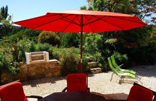 Abris Casa | Vale do Guizo Casa Nascente, comfortable countryside home, close to the sea